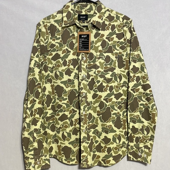 HUF Duck Camo Long Sleeve Woven - Picture 2 of 4